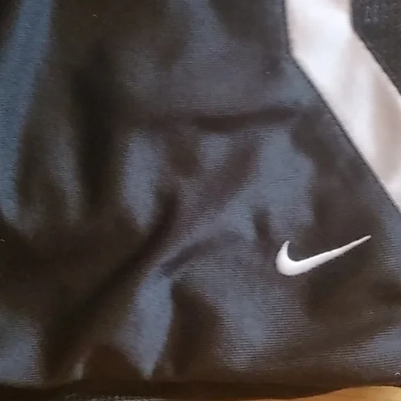 NIKE black reversible basketball shorts - Picture 3 of 5